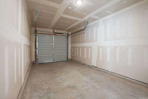 6734 Pumice Place Elmendorf TX 78223