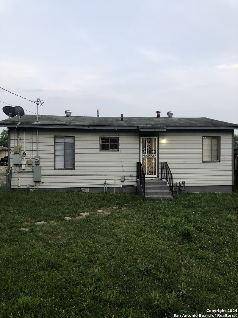 215 Edna Avenue San Antonio TX 78220
