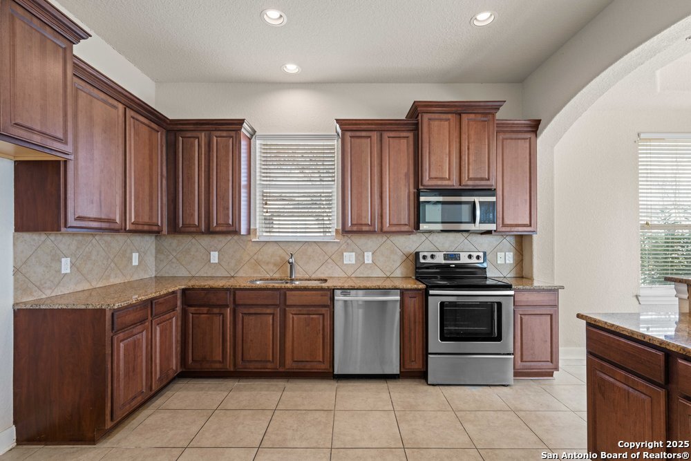 11230 Begonia Rock San Antonio TX 78245