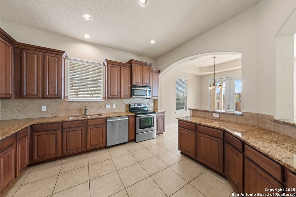 11230 Begonia Rock San Antonio TX 78245