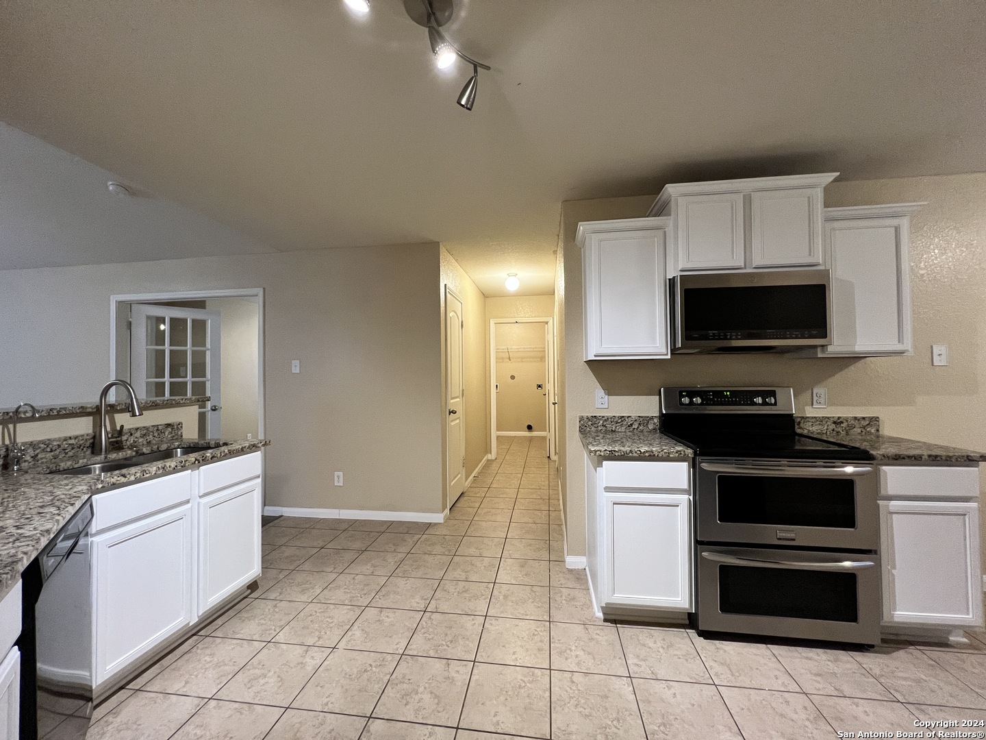 12304 Claiborne San Antonio TX 78252