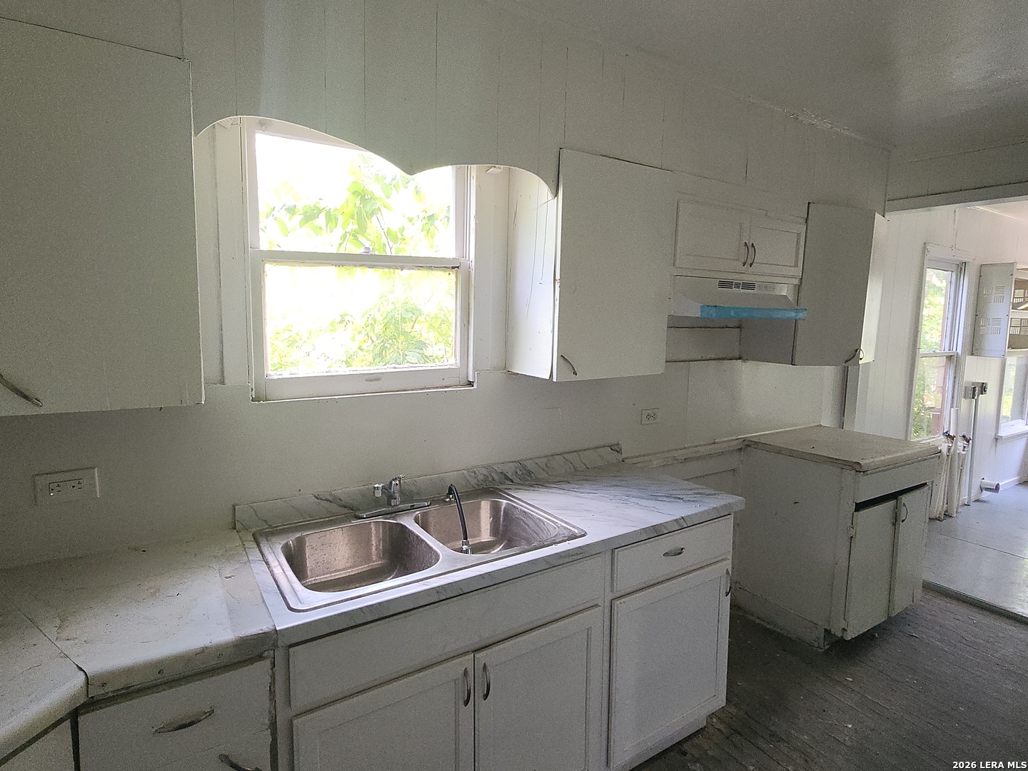 5106 Bartmer San Antonio TX 78228