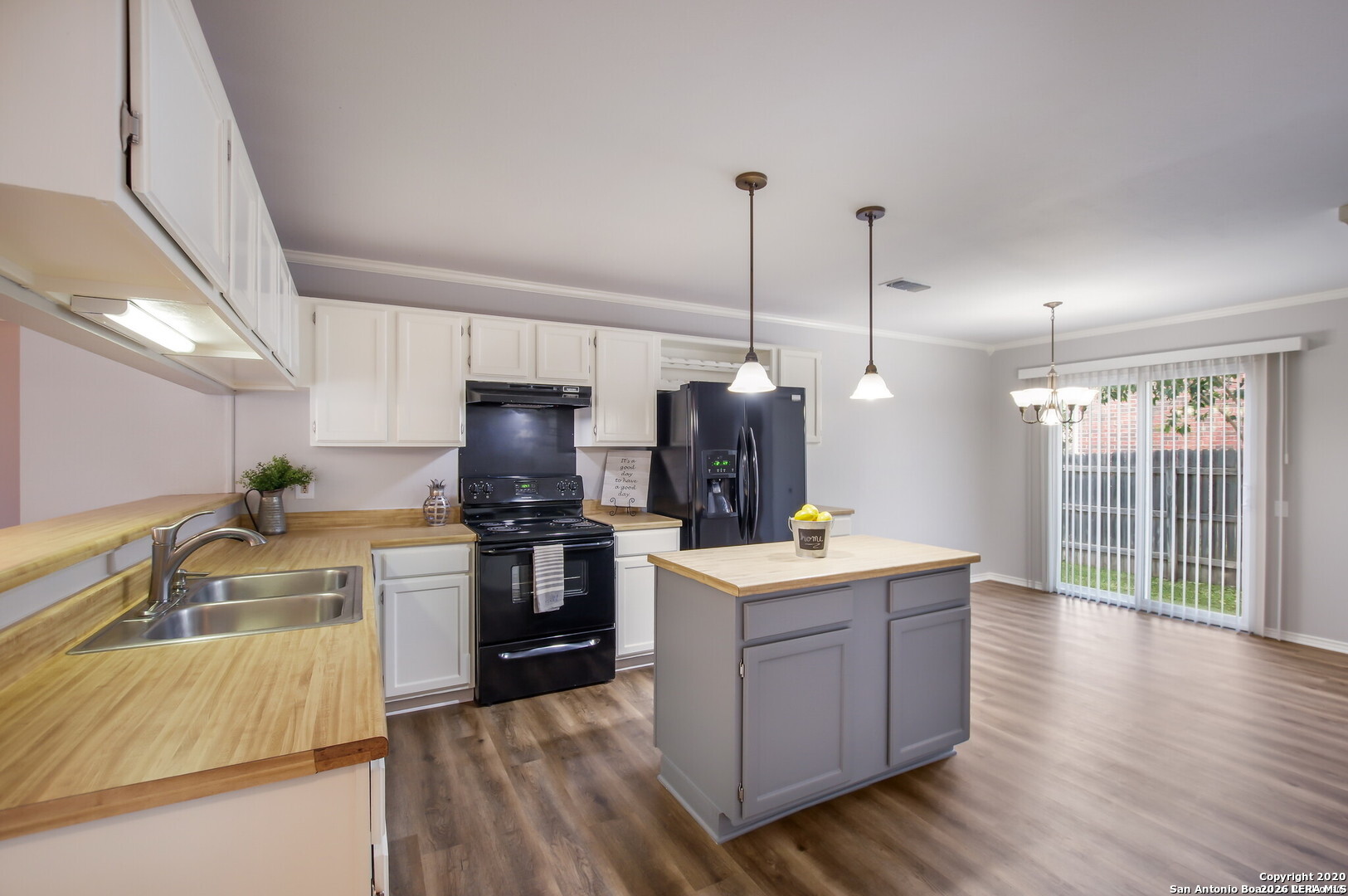 330 Burkwood Cibolo TX 78108