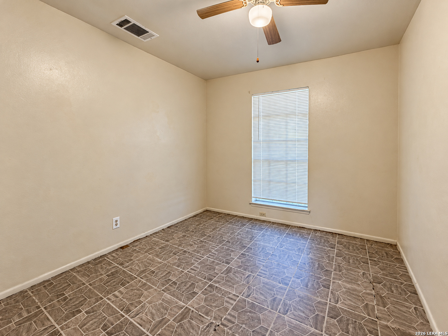 5858 Midcrown Drive San Antonio TX 78218