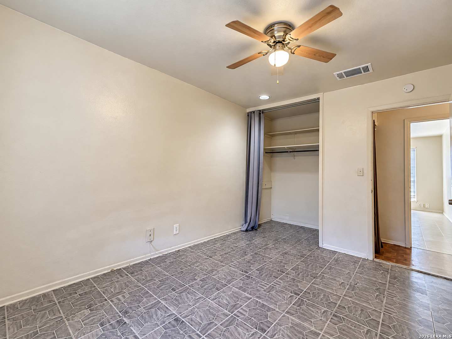 5858 Midcrown Drive San Antonio TX 78218