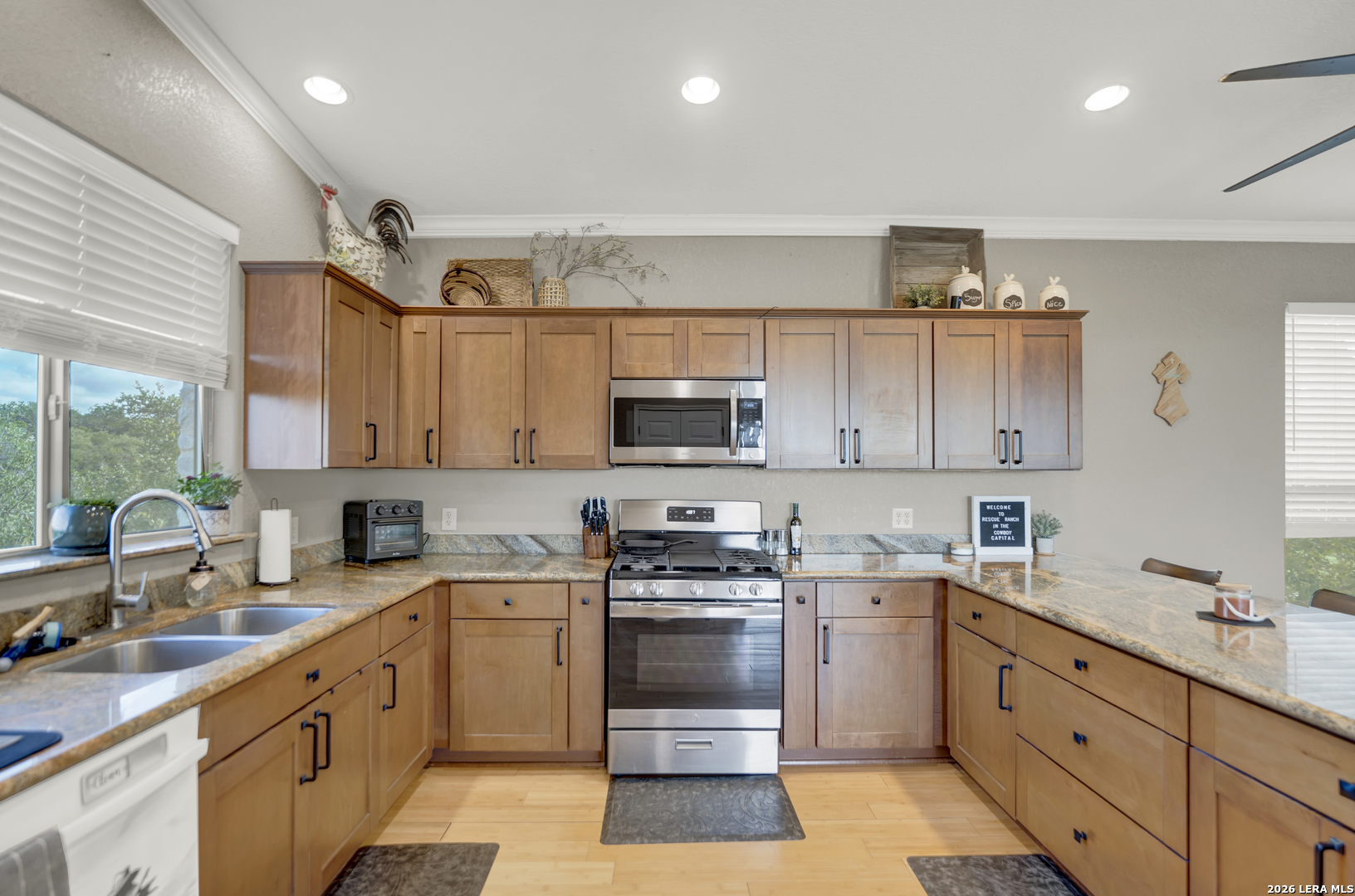 518 Park Bandera TX 78003