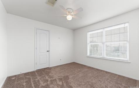 5502 Burton Farm San Antonio TX 78244