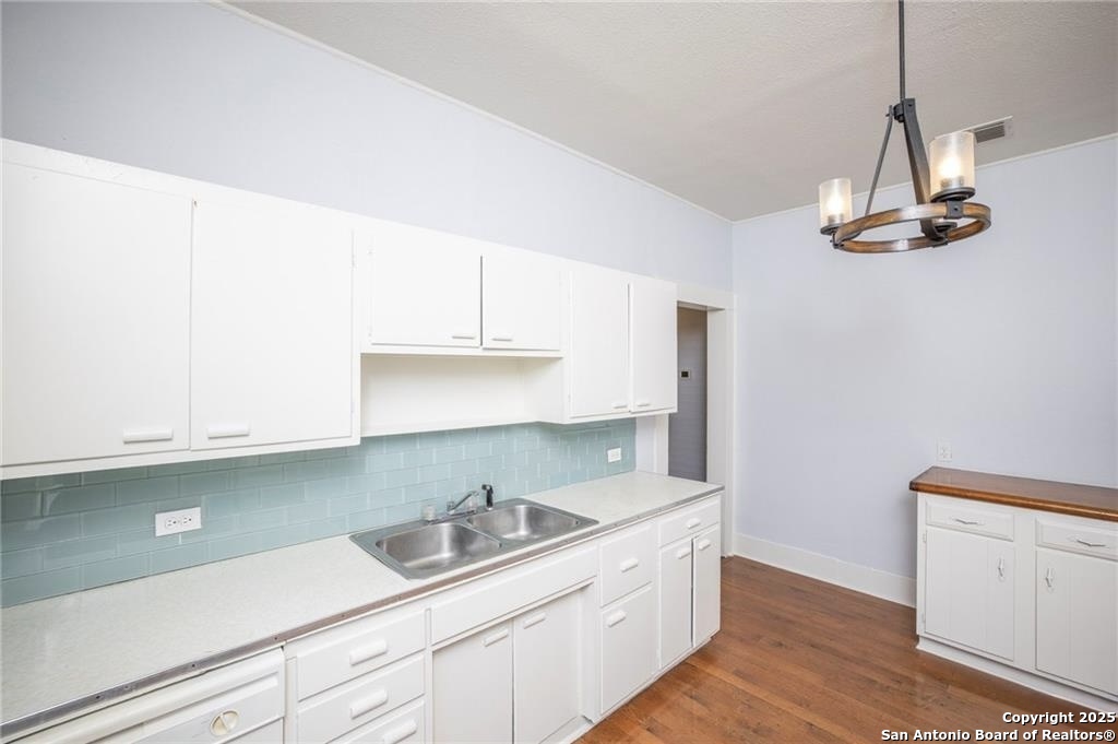 271 S Willow Avenue New Braunfels TX 78130
