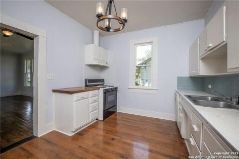 271 S Willow Avenue New Braunfels TX 78130