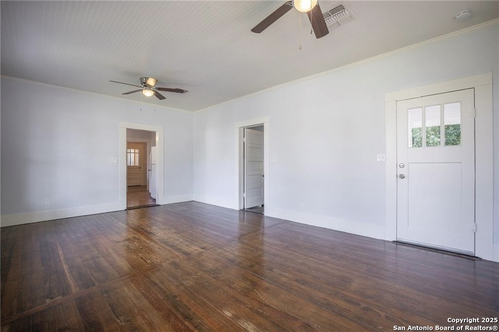 271 S Willow Avenue New Braunfels TX 78130