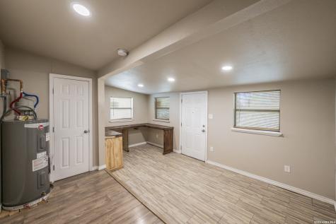 1608 Avenue J Hondo TX 78861