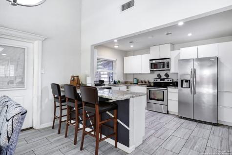 13319 Stairock San Antonio TX 78248