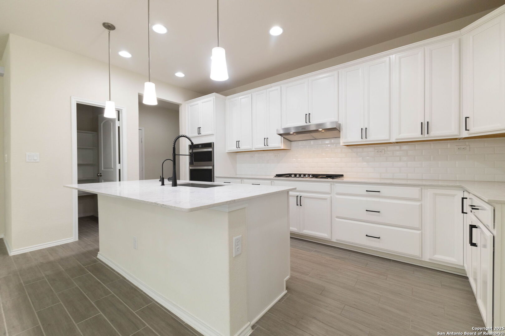 353 Aberdeen Boerne TX 78015