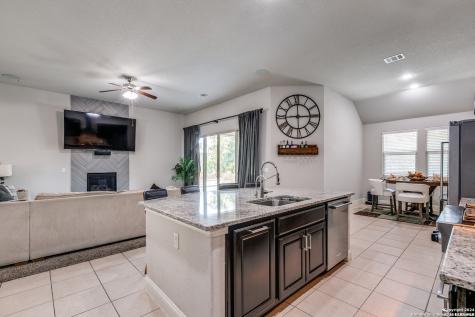 6114 Amber Rose San Antonio TX 78253