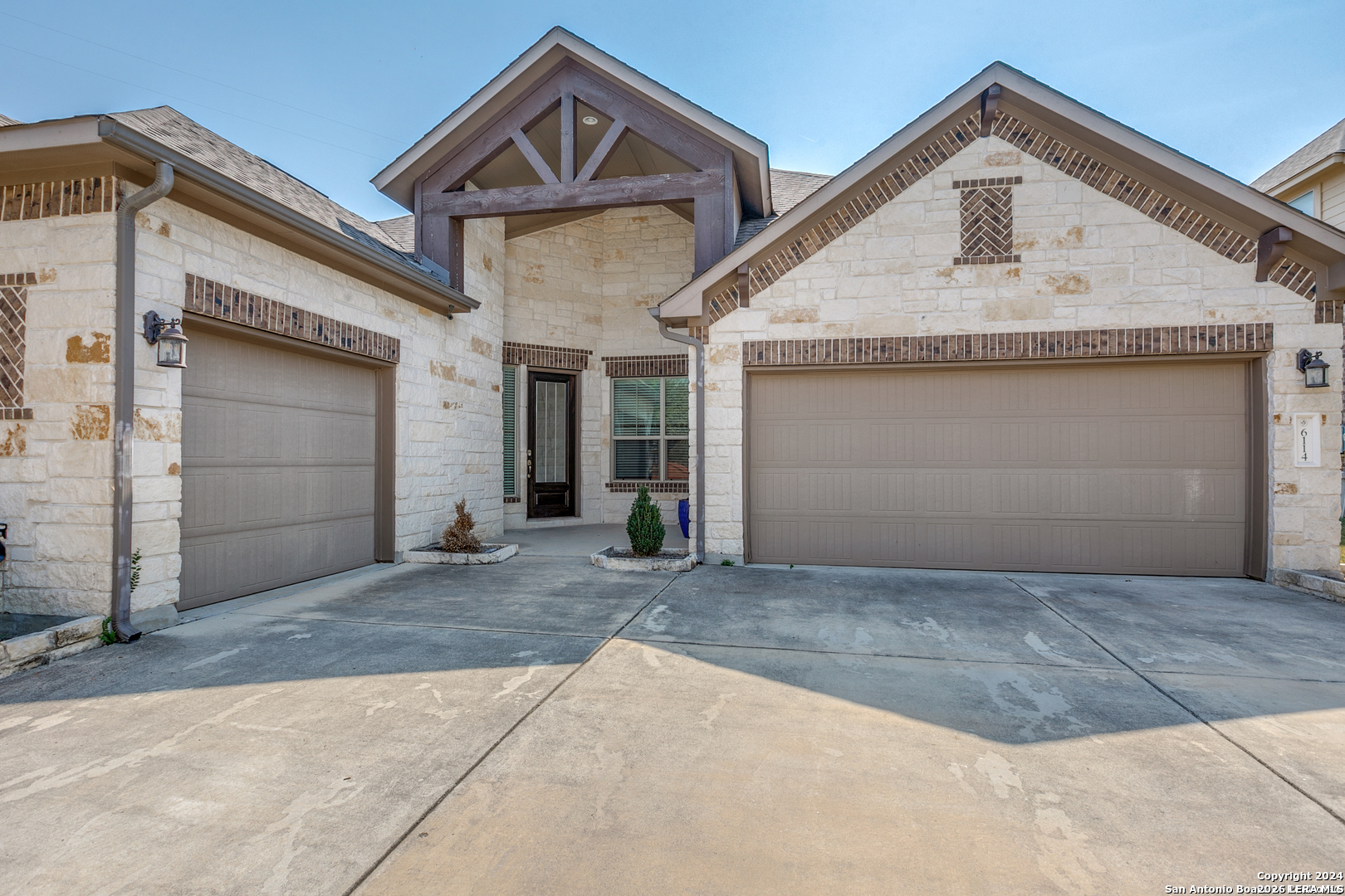 6114 Amber Rose San Antonio TX 78253