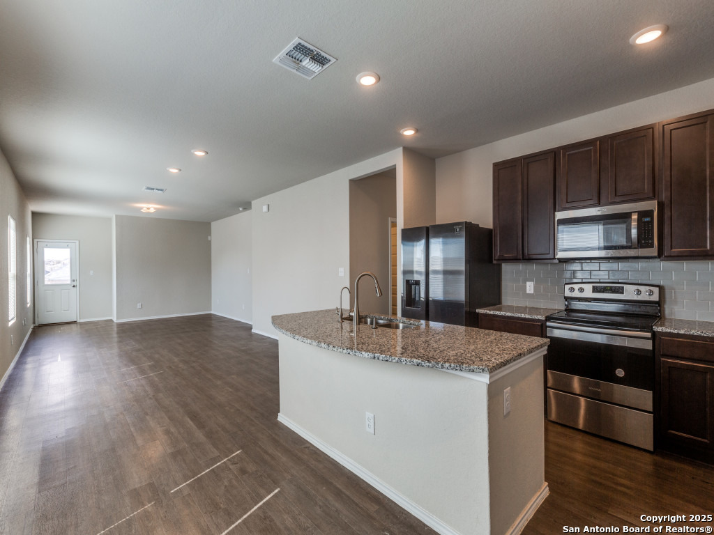 320 Saddle Leaf Cibolo TX 78108
