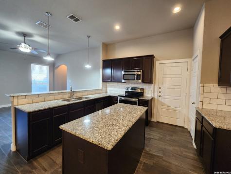 1143 Creekside Orchard New Braunfels TX 78130