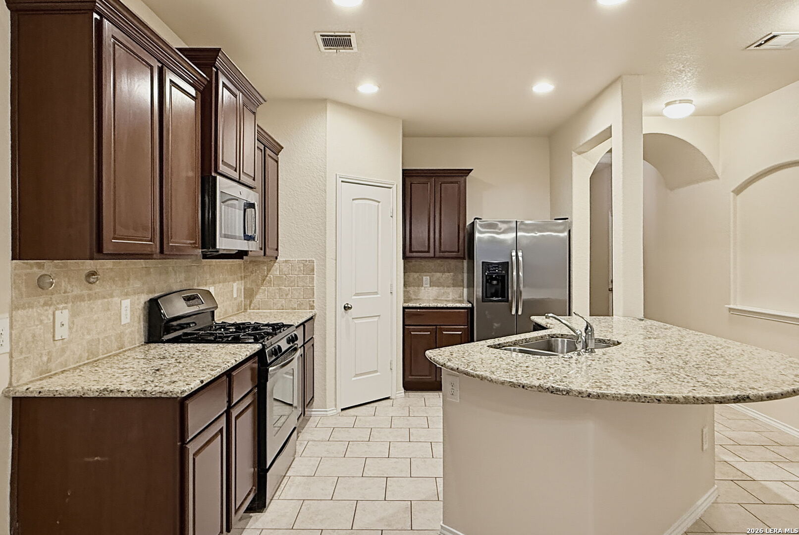 9127 Hogarten Park Converse TX 78109