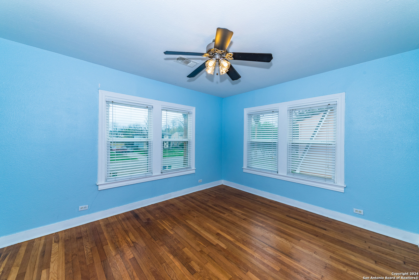 2218 W Mistletoe Avenue San Antonio TX 78201