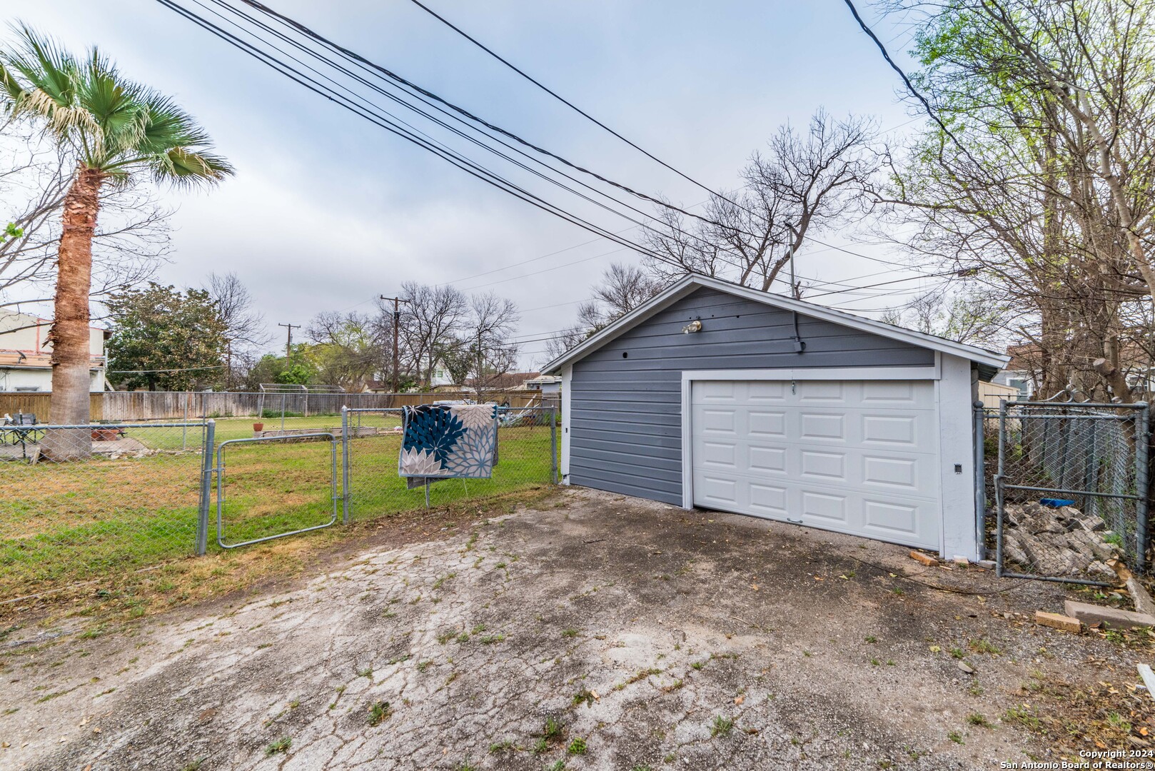 2218 W Mistletoe Avenue San Antonio TX 78201