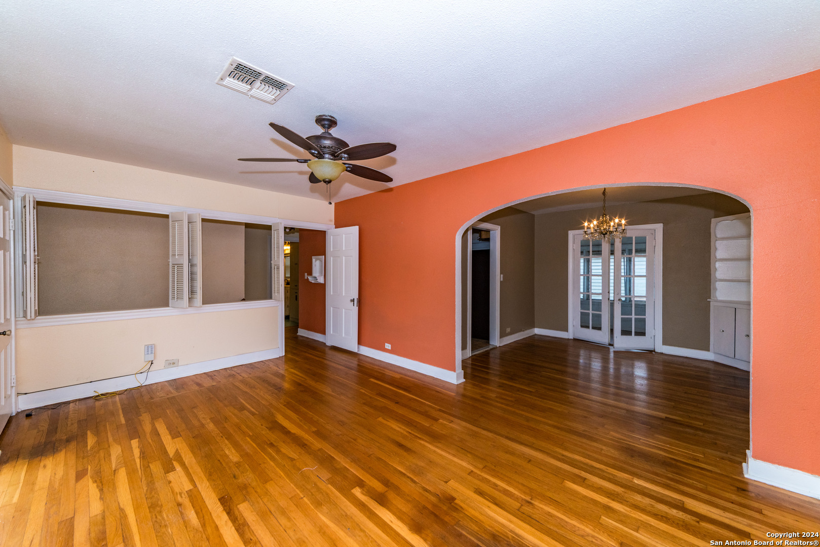 2218 W Mistletoe Avenue San Antonio TX 78201