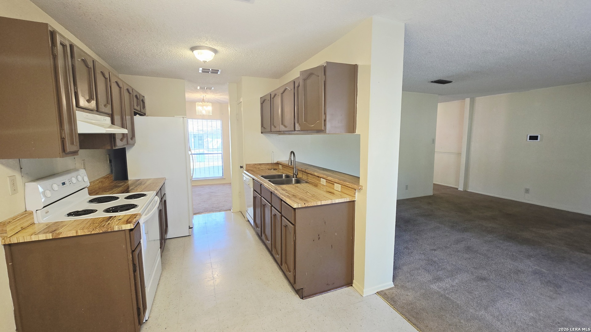 2822 Johnson Grass San Antonio TX 78251