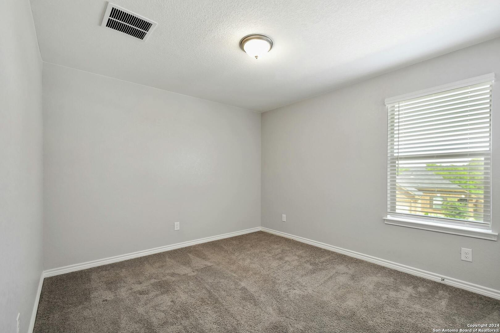 3736 Point Loma Converse TX 78109