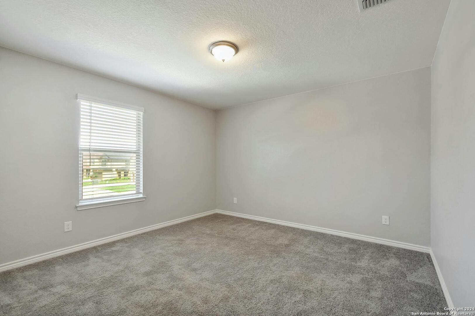 3736 Point Loma Converse TX 78109