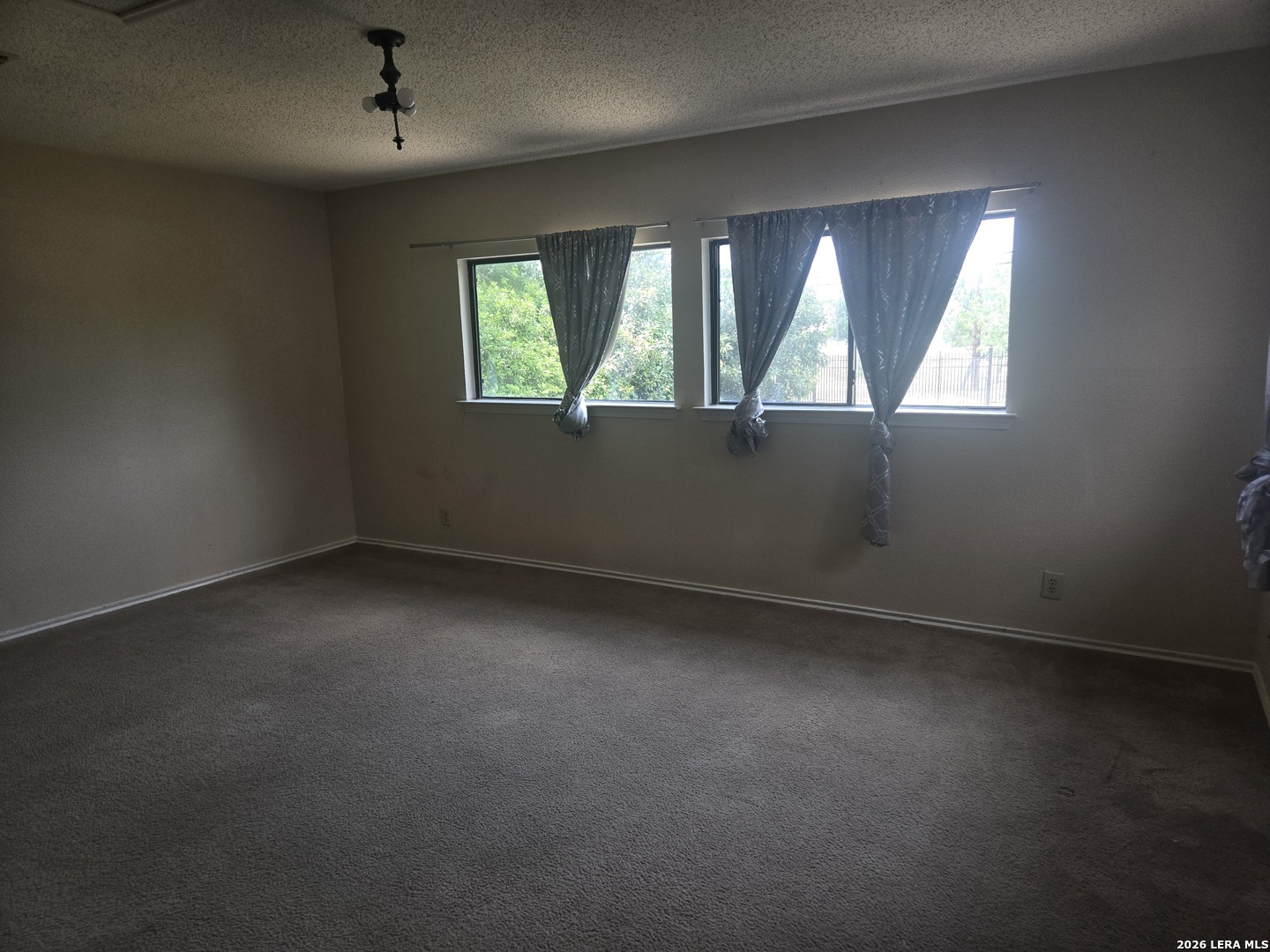 5015 Taylor Kenton San Antonio TX 78240
