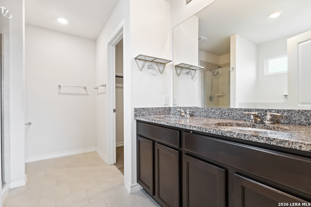 187 Scarlet Macaw San Antonio TX 78253
