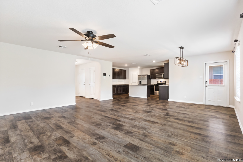 187 Scarlet Macaw San Antonio TX 78253