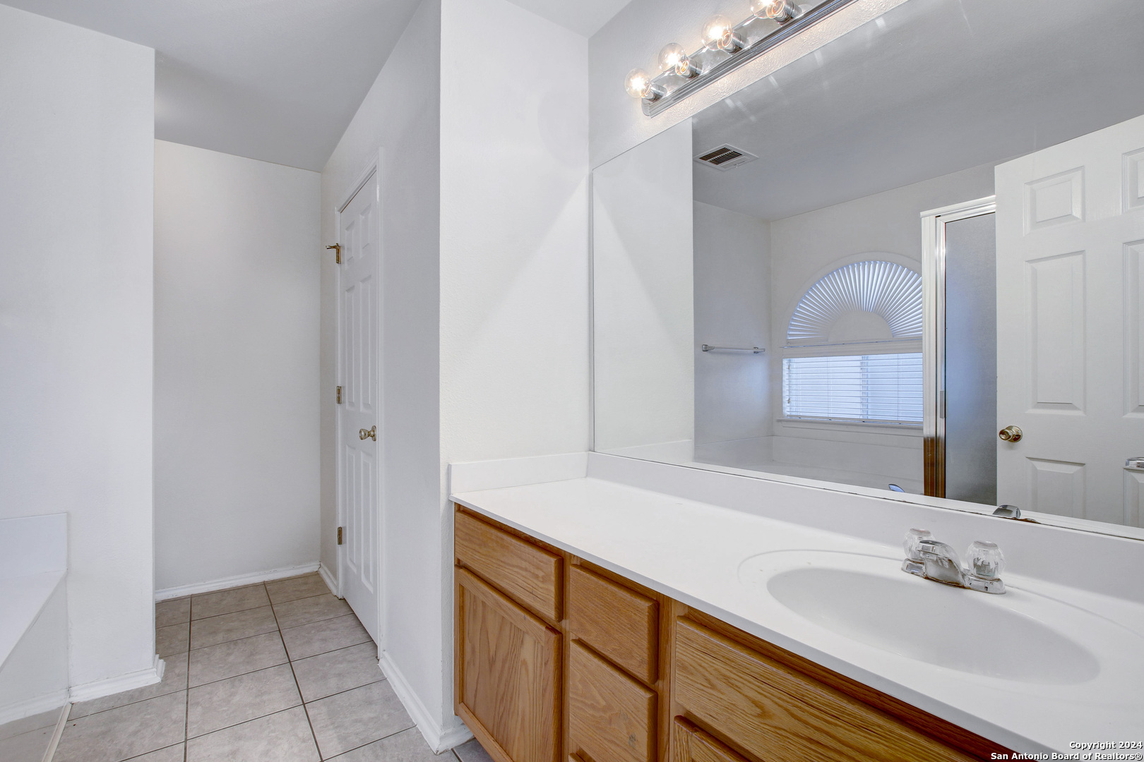 523 Granite Cliff San Antonio TX 78251