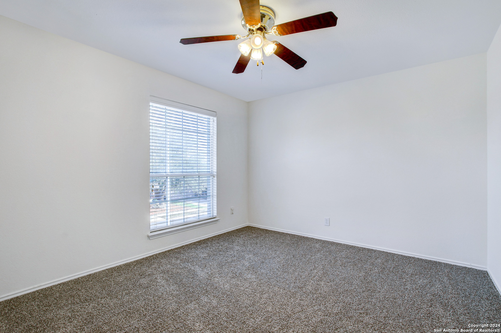 523 Granite Cliff San Antonio TX 78251
