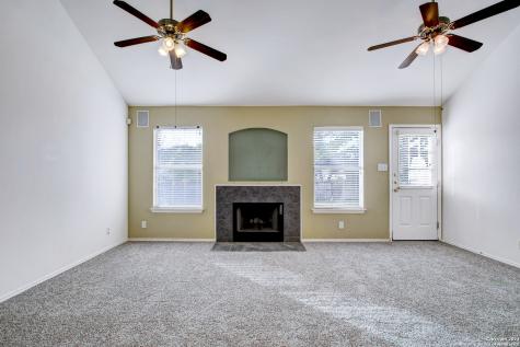 523 Granite Cliff San Antonio TX 78251