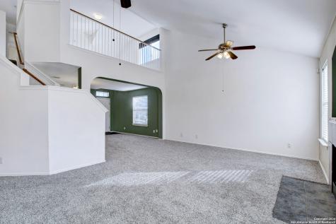 523 Granite Cliff San Antonio TX 78251