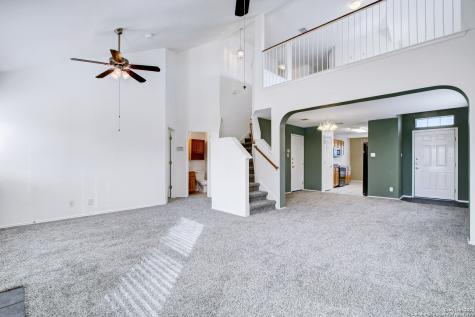 523 Granite Cliff San Antonio TX 78251