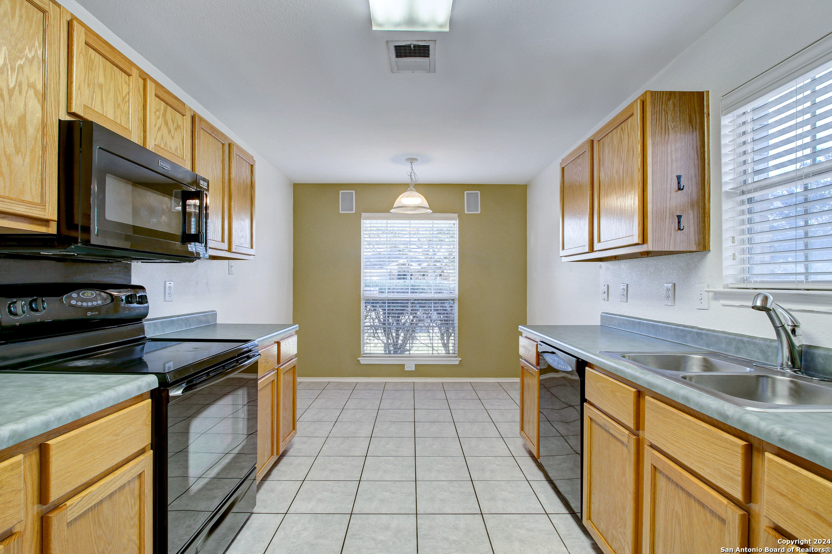 523 Granite Cliff San Antonio TX 78251