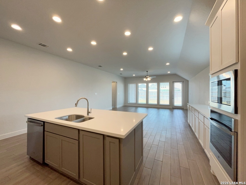 116 Spanish Oak Castroville TX 78009
