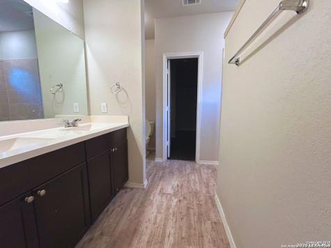8531 Laxey Wheel San Antonio TX 78254