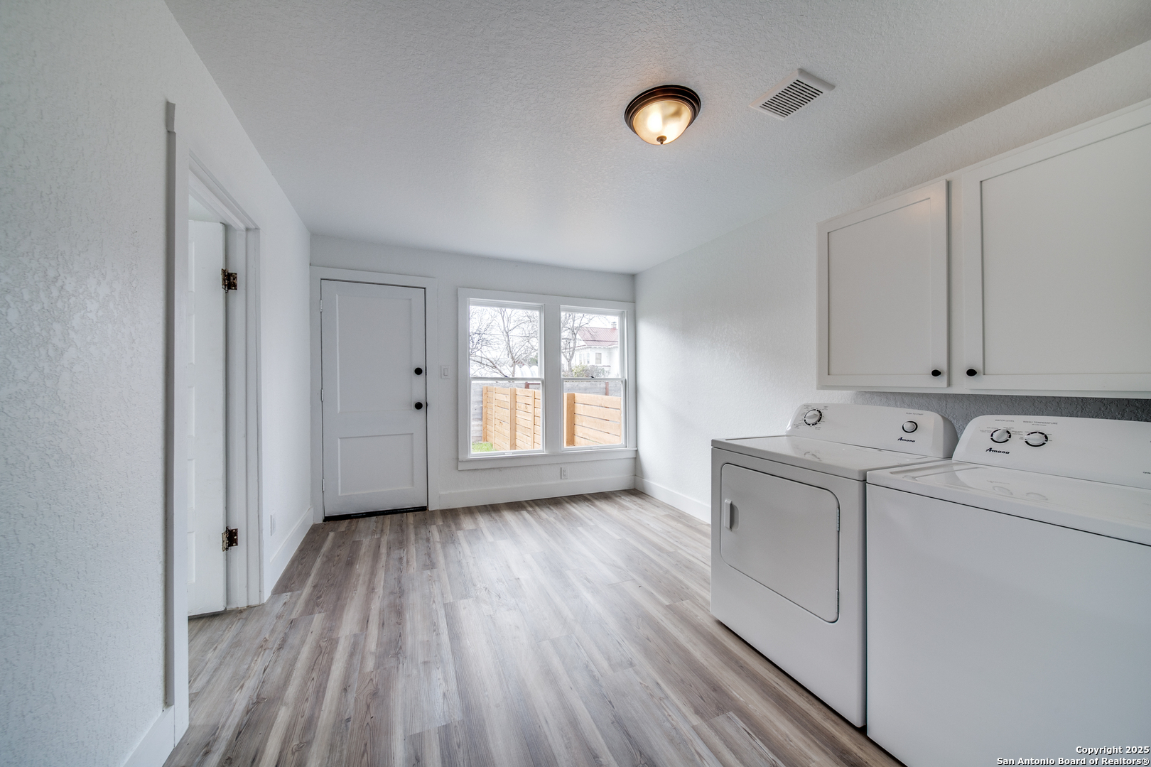322 E Locust San Antonio TX 78212