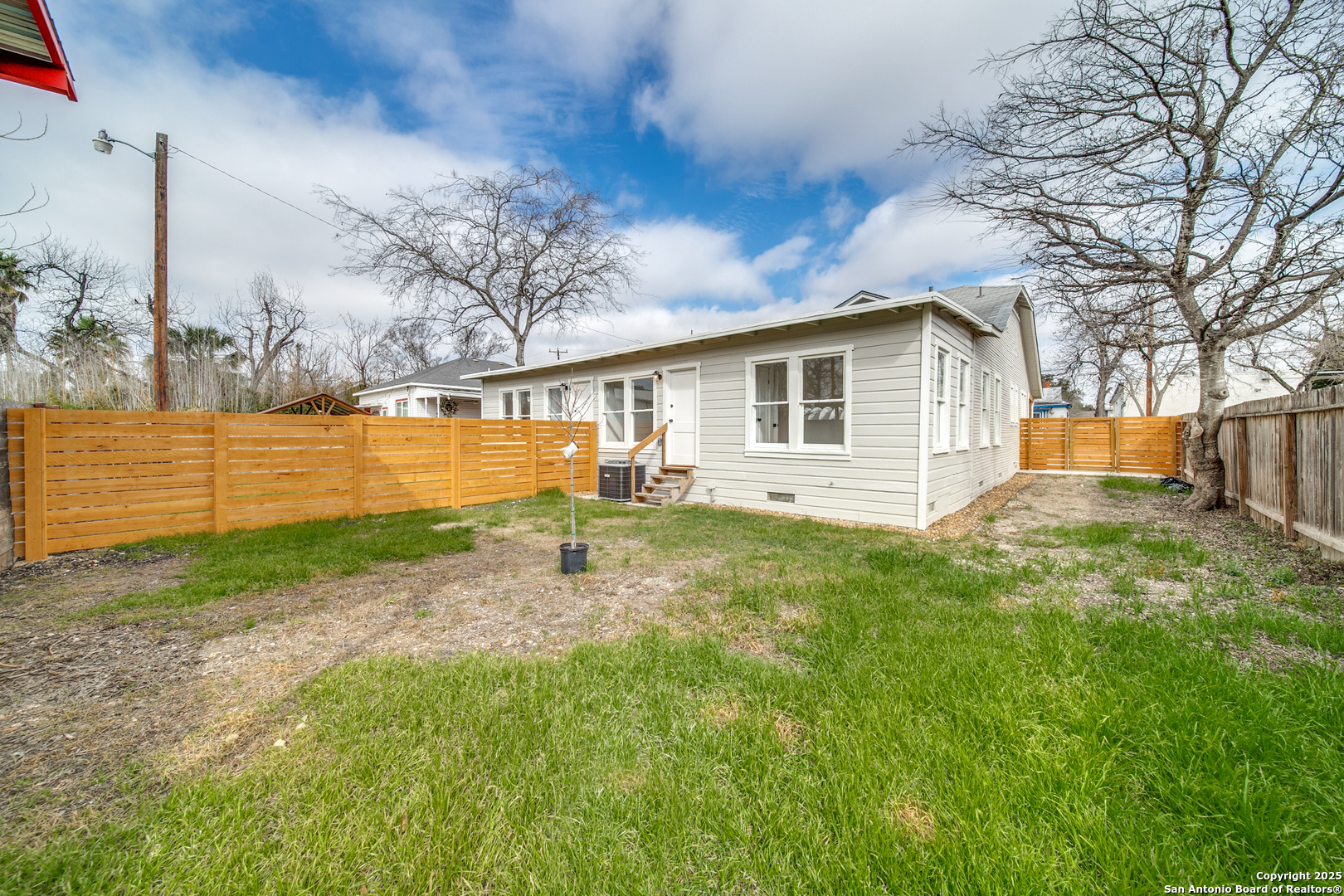 322 E Locust San Antonio TX 78212