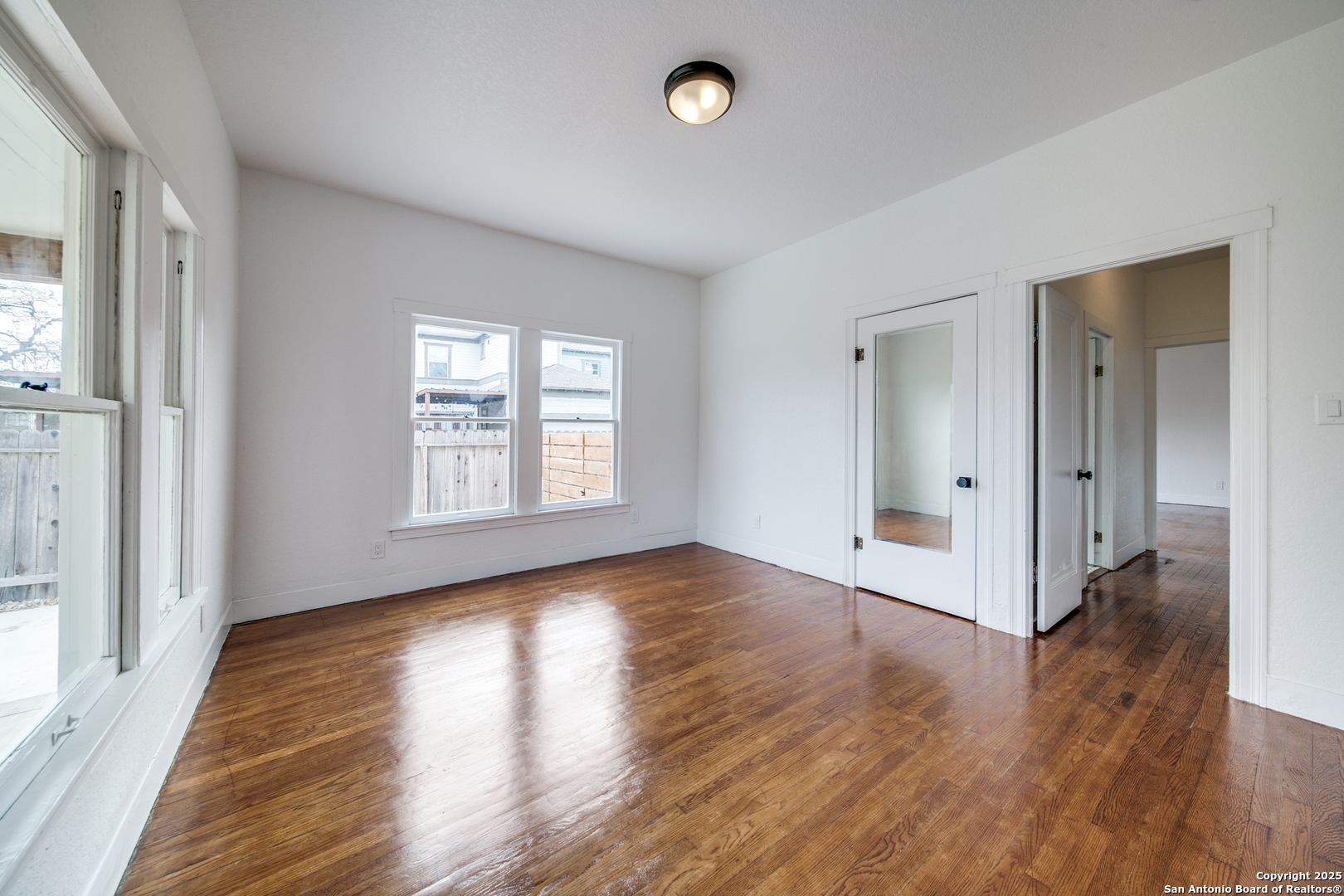 322 E Locust San Antonio TX 78212