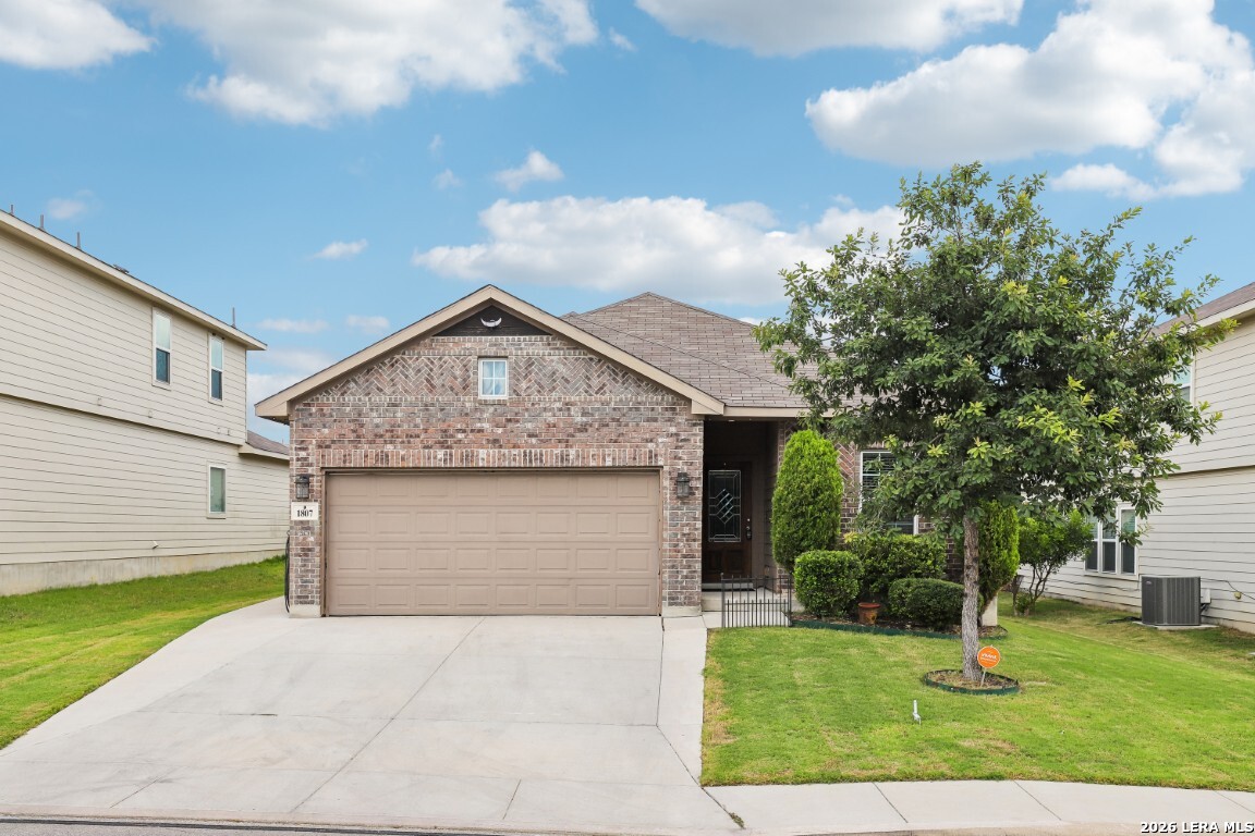 1807 Golden Maple San Antonio TX 78245