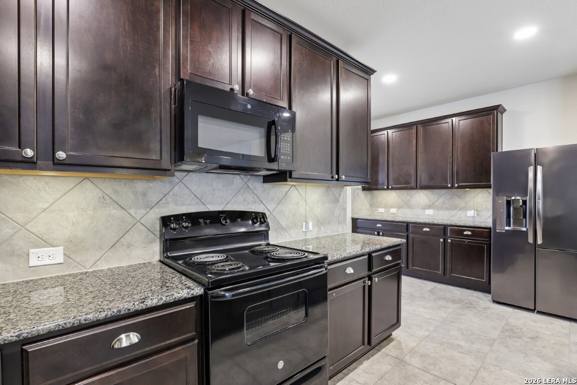 1807 Golden Maple San Antonio TX 78245