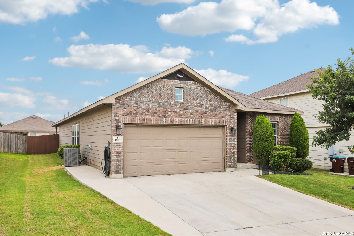1807 Golden Maple San Antonio TX 78245