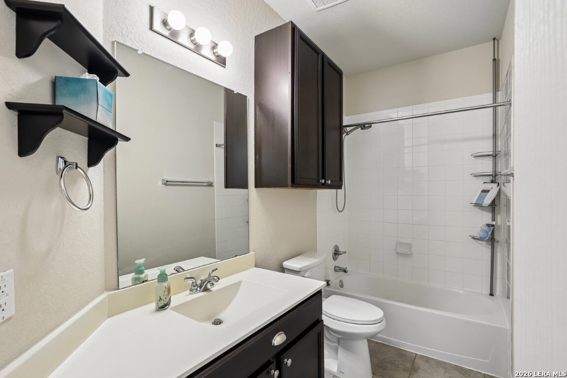 1807 Golden Maple San Antonio TX 78245