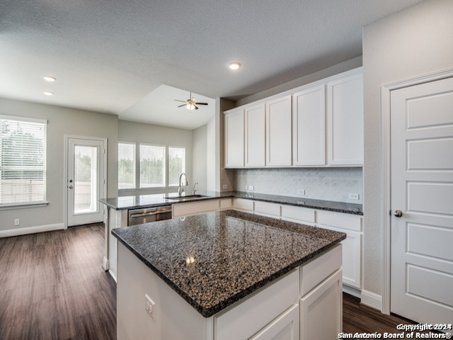 21935 Akin Bayou San Antonio TX 78261
