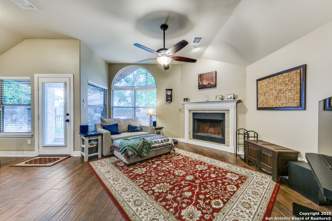 1130 Bluff Forest San Antonio TX 78248