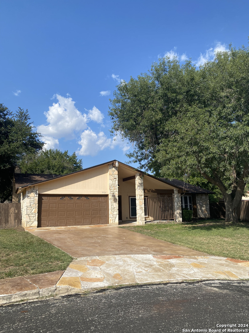 9526 Dunhill San Antonio TX 78239