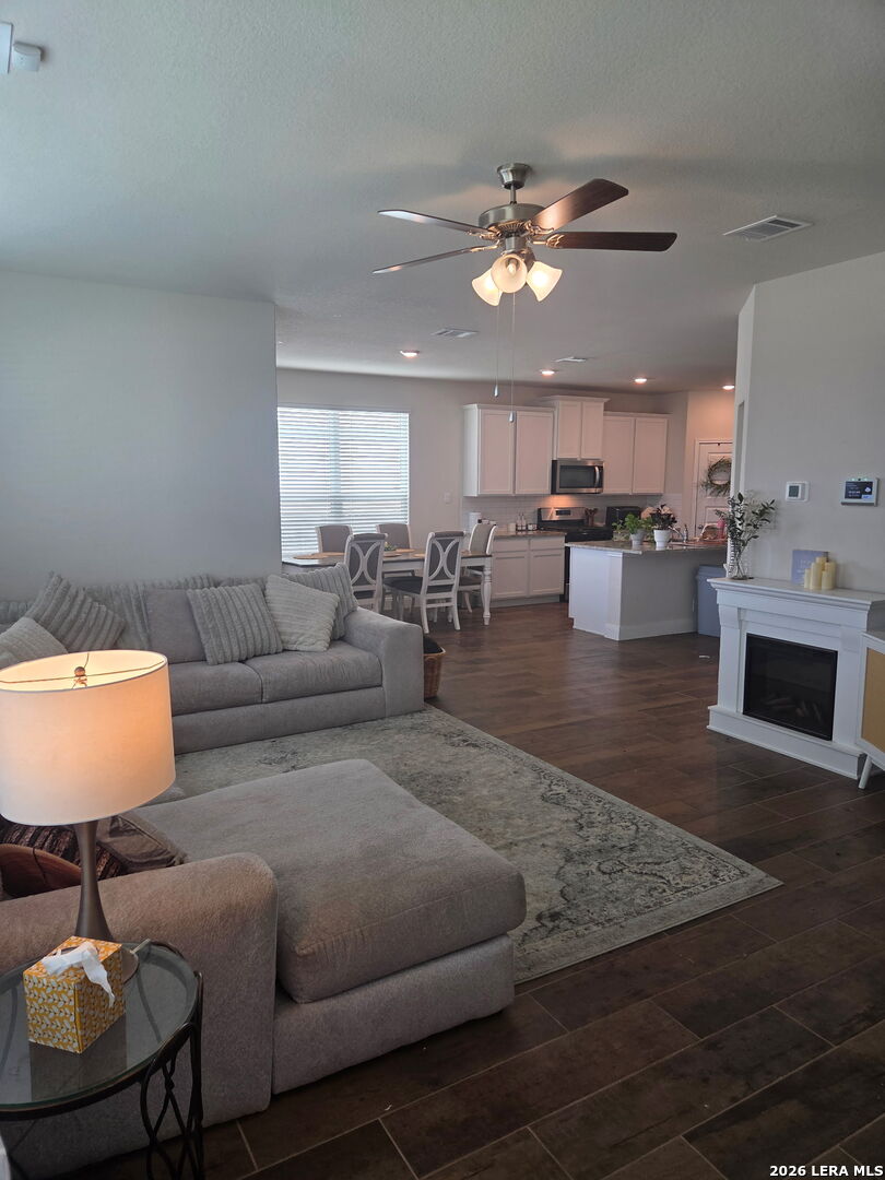 21059 Millstream Bend San Antonio TX 78266
